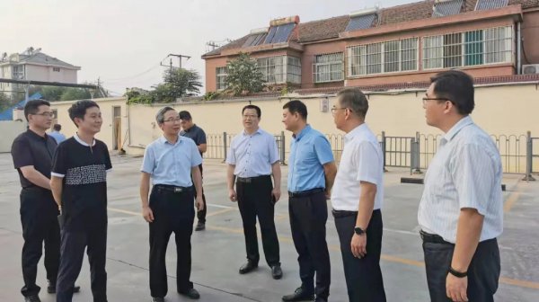 市交投集團聯(lián)合市郵政管理局、市郵政公司就縣鄉(xiāng)村三級物流配送項目現(xiàn)場辦公